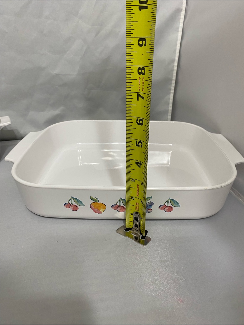 Corningware Fruit Basket Set with Bakeware and Mugs - Picture 4 of 16